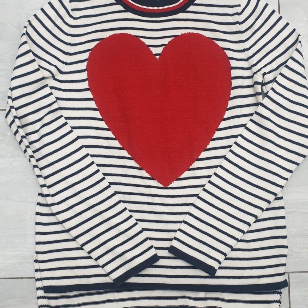 3/10$ 🌷. Christian Siriano Striped Sweater with Heart